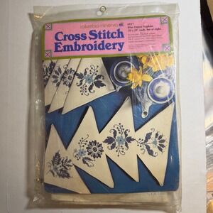 Columbia-Minerva Blue Onion Napkins Cross Stitch Embroidery Kit Vintage 1973 New